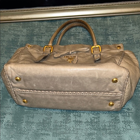 Prada Cream/Cleo Green Leather Tote Bag - Picture 3 of 17